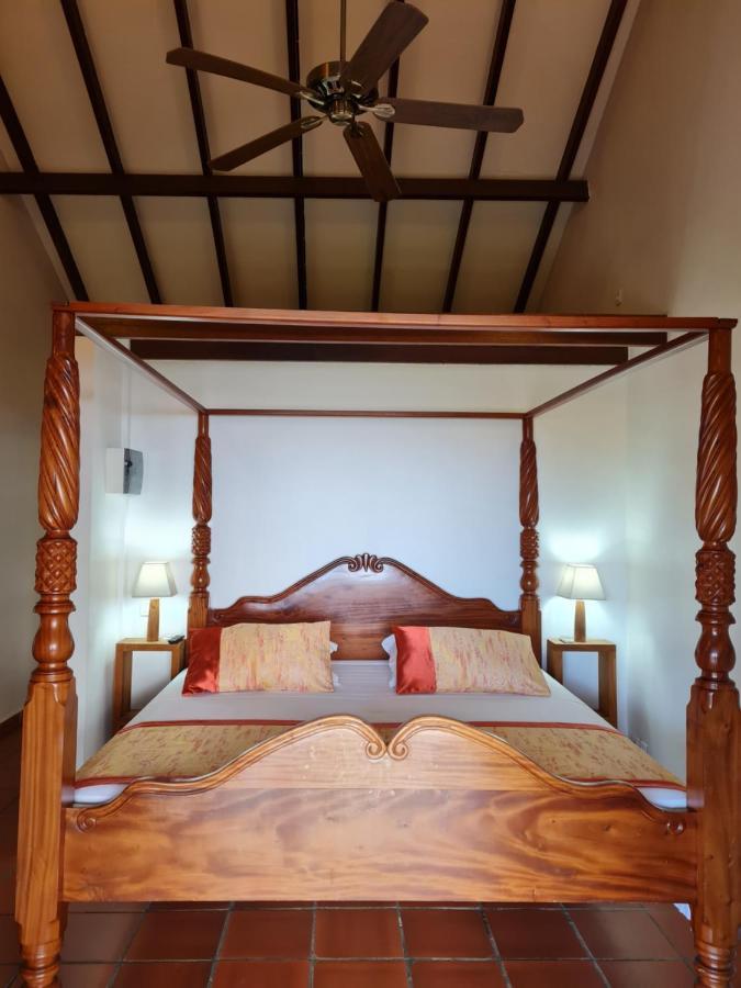Chambre D'Hotes "Villa Rayon Vert" Deshaies Exteriör bild